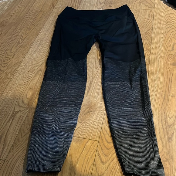 Lululemon pants - Picture 1 of 3